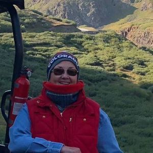 Meet your Posher, Toni